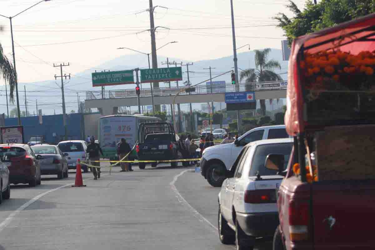 Por no usar el puente peatonal