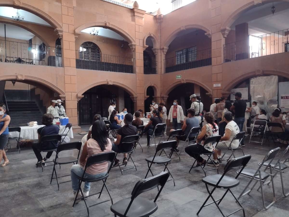 Se aplicaron seis mil 500 vacunas en Miacatlán