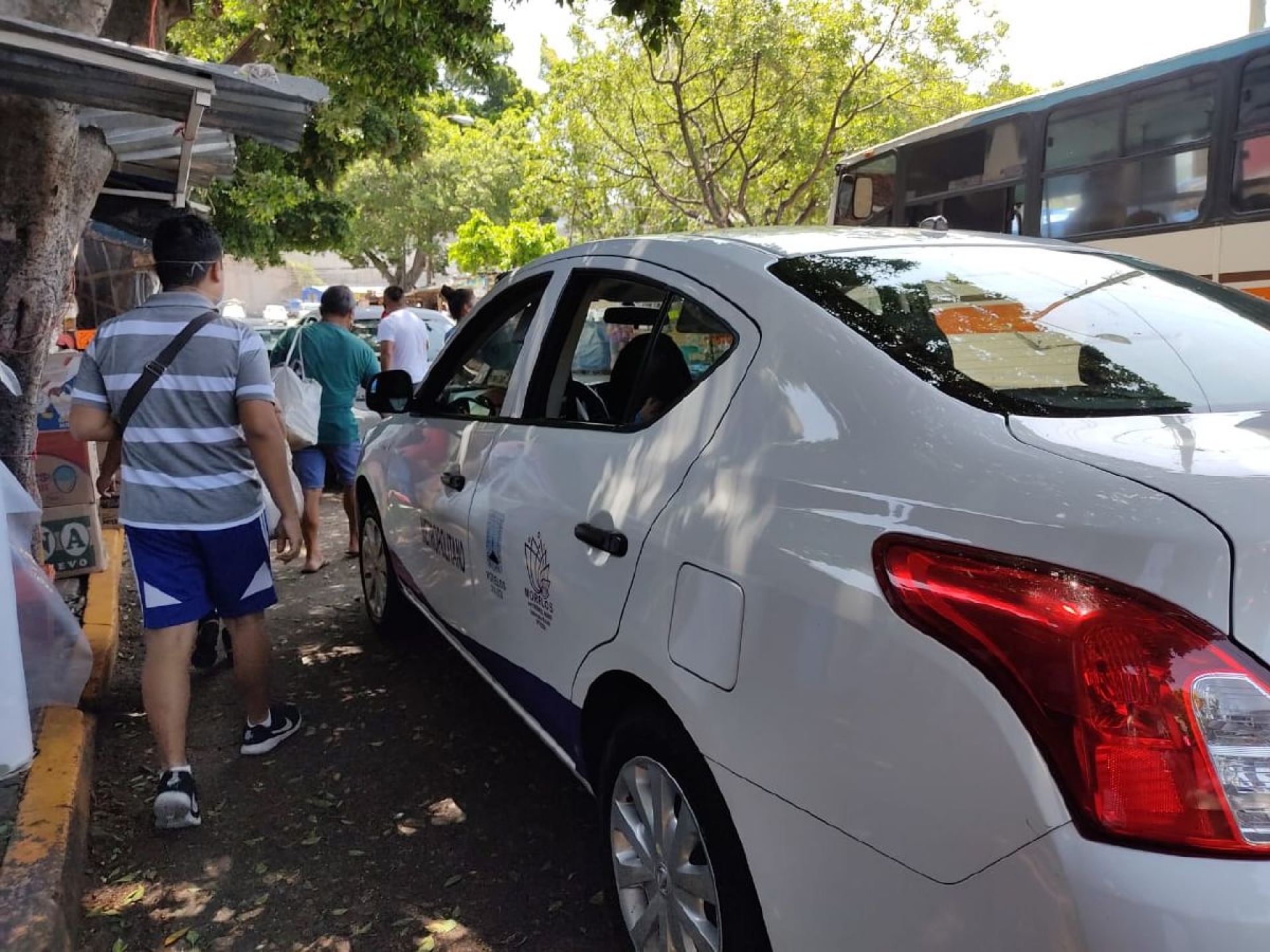 Le bajó a las dejadas para tener pasaje