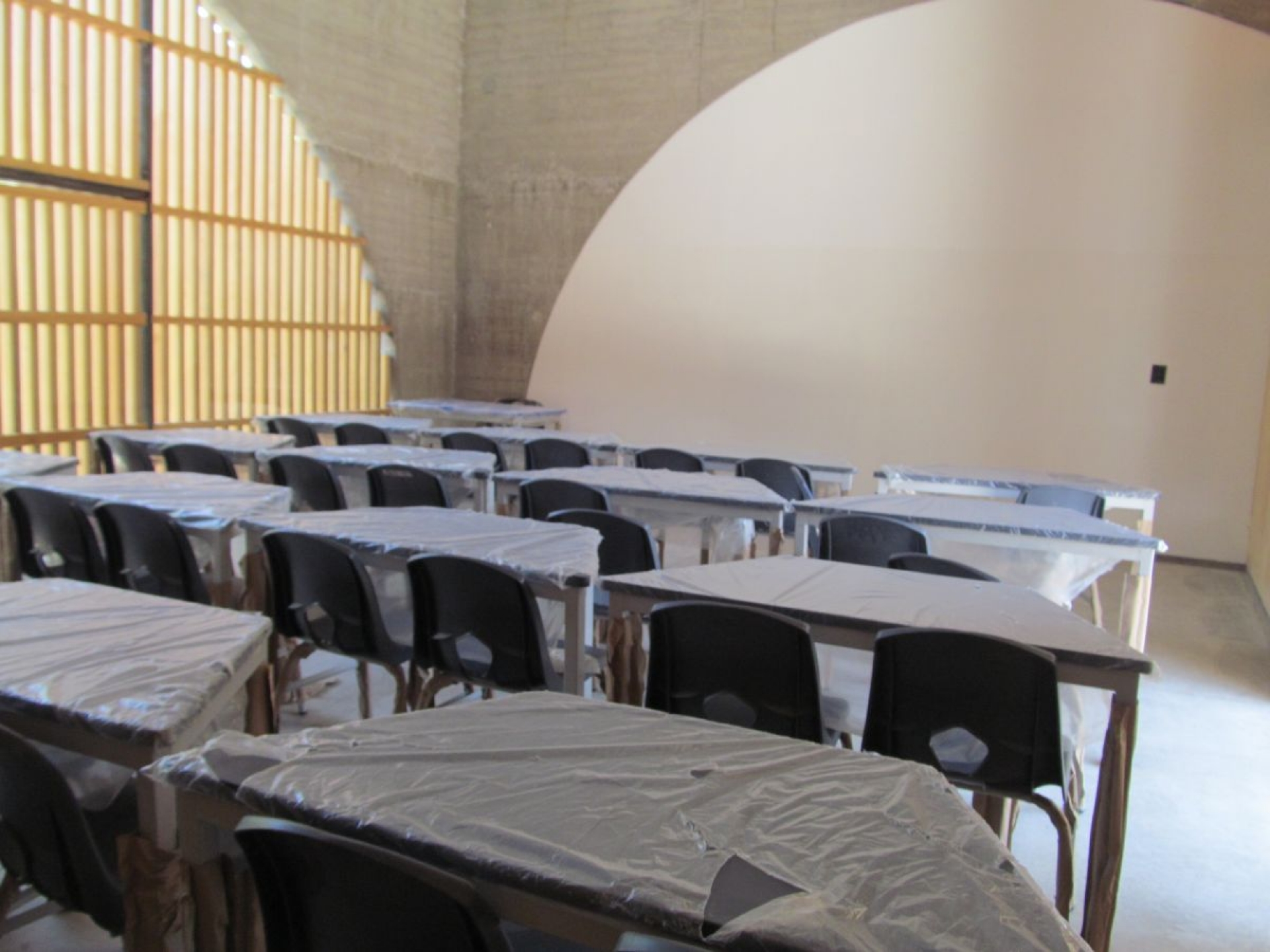 Reconstrucción de planteles escolares no acabará con deficiencias en escuelas