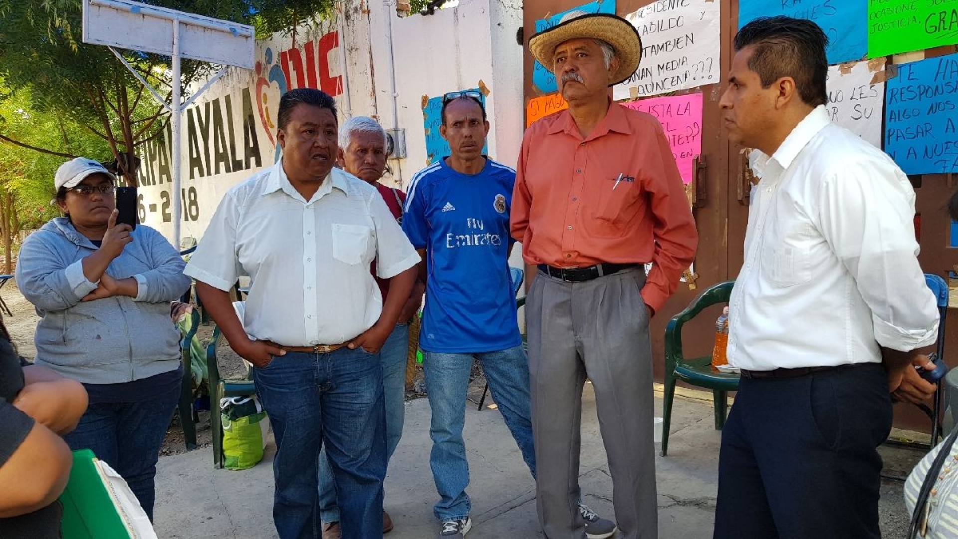 La peor decisión, apoyar candidatura de Antonio Domínguez: exempleados de Ayala