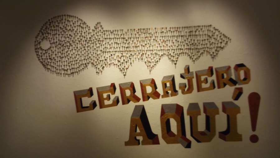 ¡Cerrajero aquí!, instalación y exposición, de Israel Léon Viera