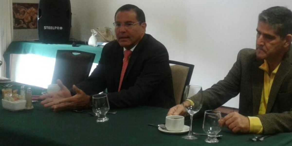 Abe Almada deja la delegación del IMSS