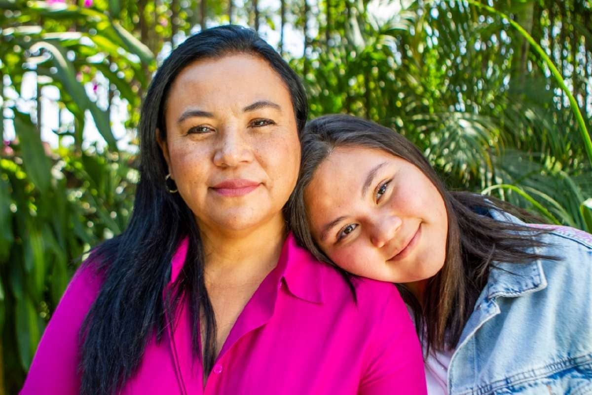 Ser madre la hace más sensible a las necesidades de la gente