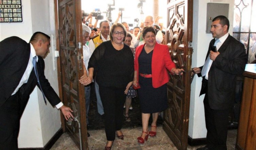 El Congreso reabrirá sus puertas hasta el lunes