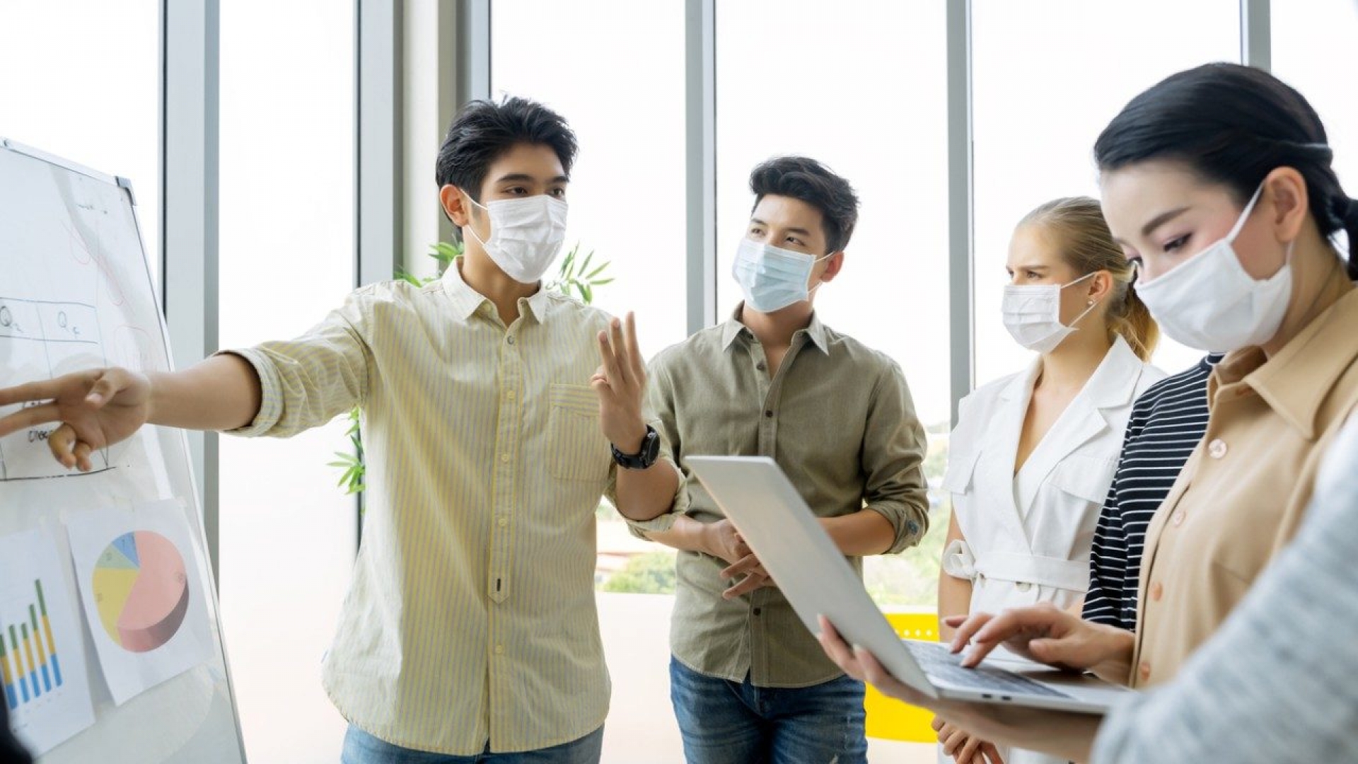 Coronavirus se propaga con mayor facilidad al hablar que al toser