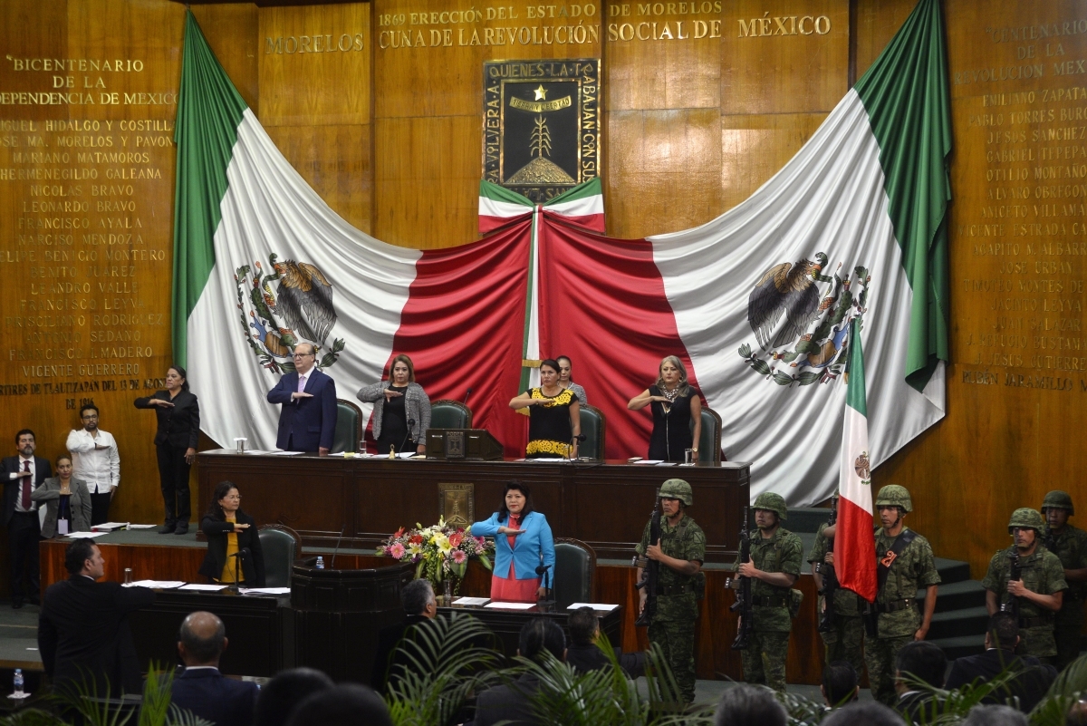 El gobernador entregó cuarto informe al Congreso