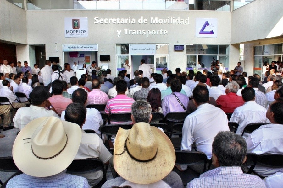 Nueva petición para que el gobierno subsidie exámenes a choferes
