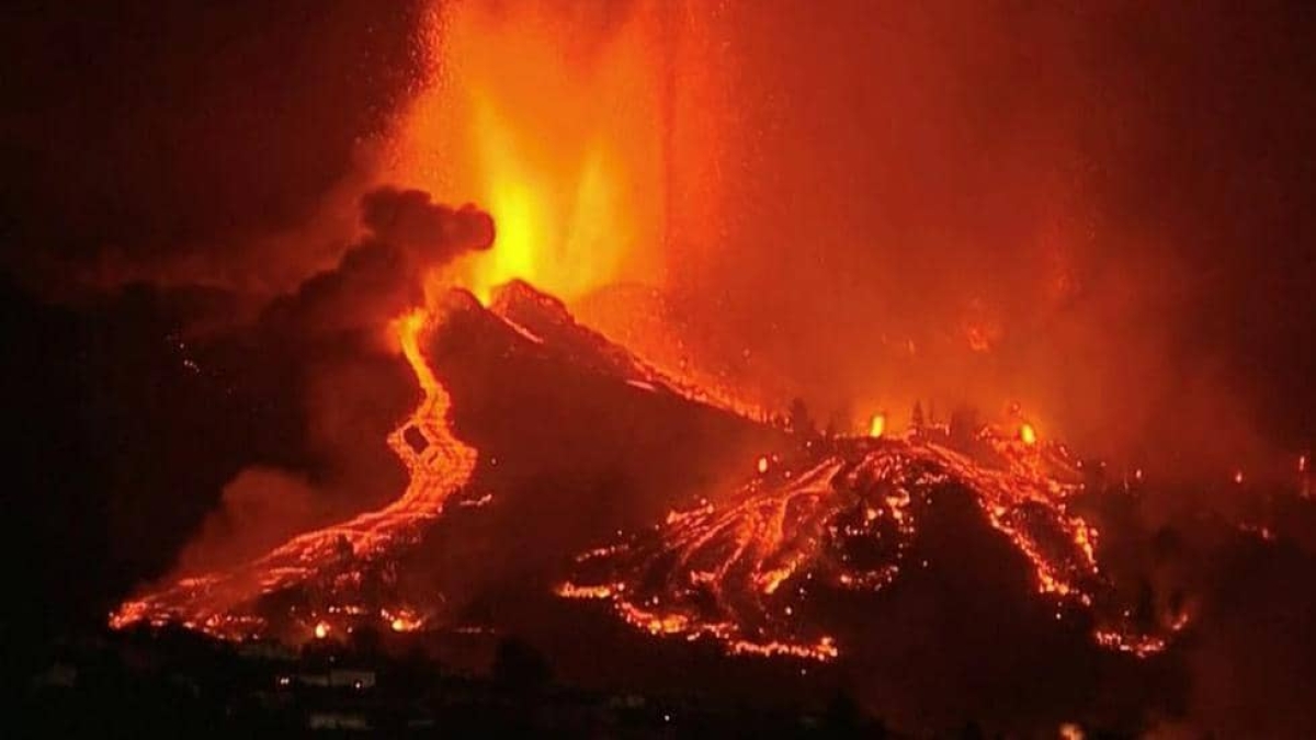 Volcán "Cumbre Vieja" cumple 3 semanas en erupción