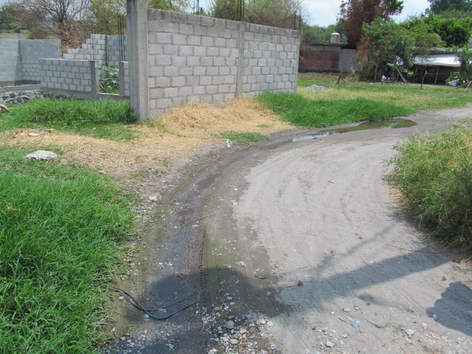 Urgen desazolve de drenaje en colonia de Zacatepec