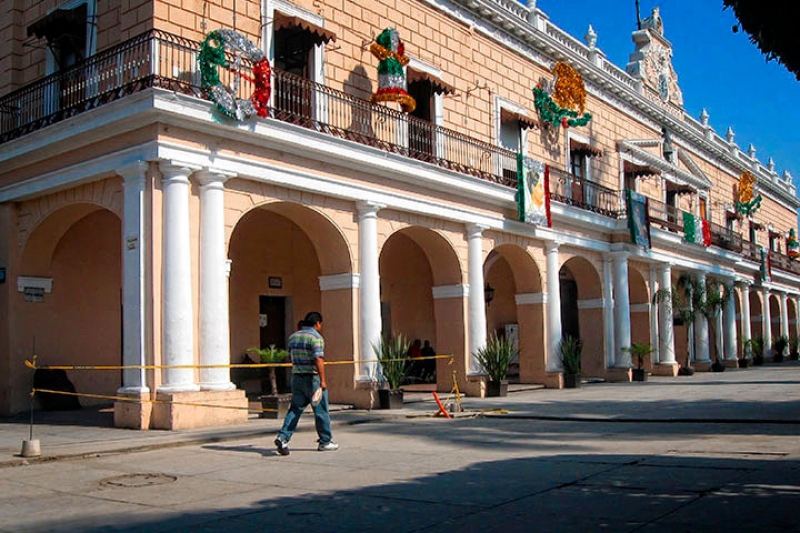 El 80% de recursos de ayuntamientos son para nómina: abogado