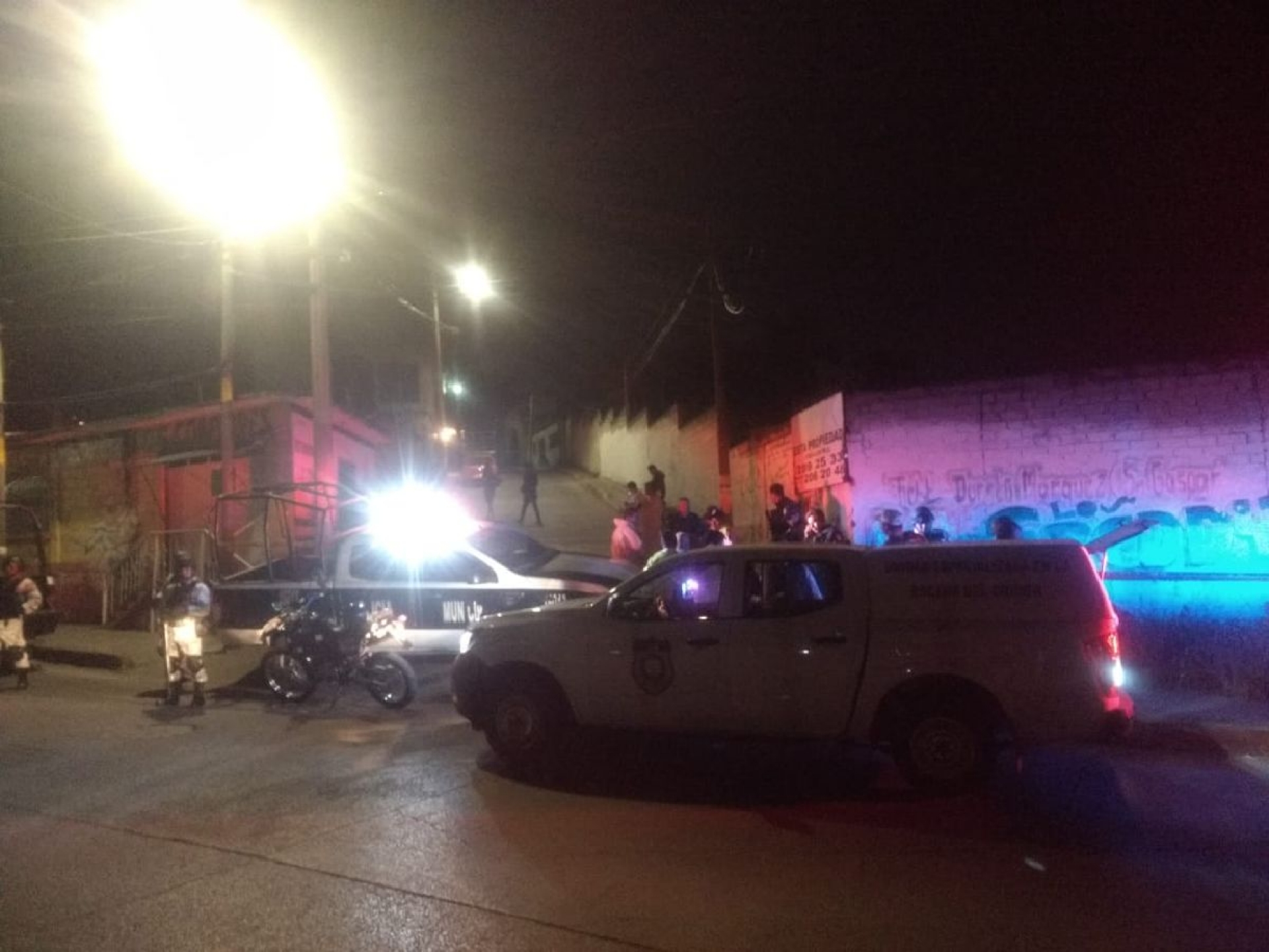 Abandonan restos humanos en tres colonias de Zapata