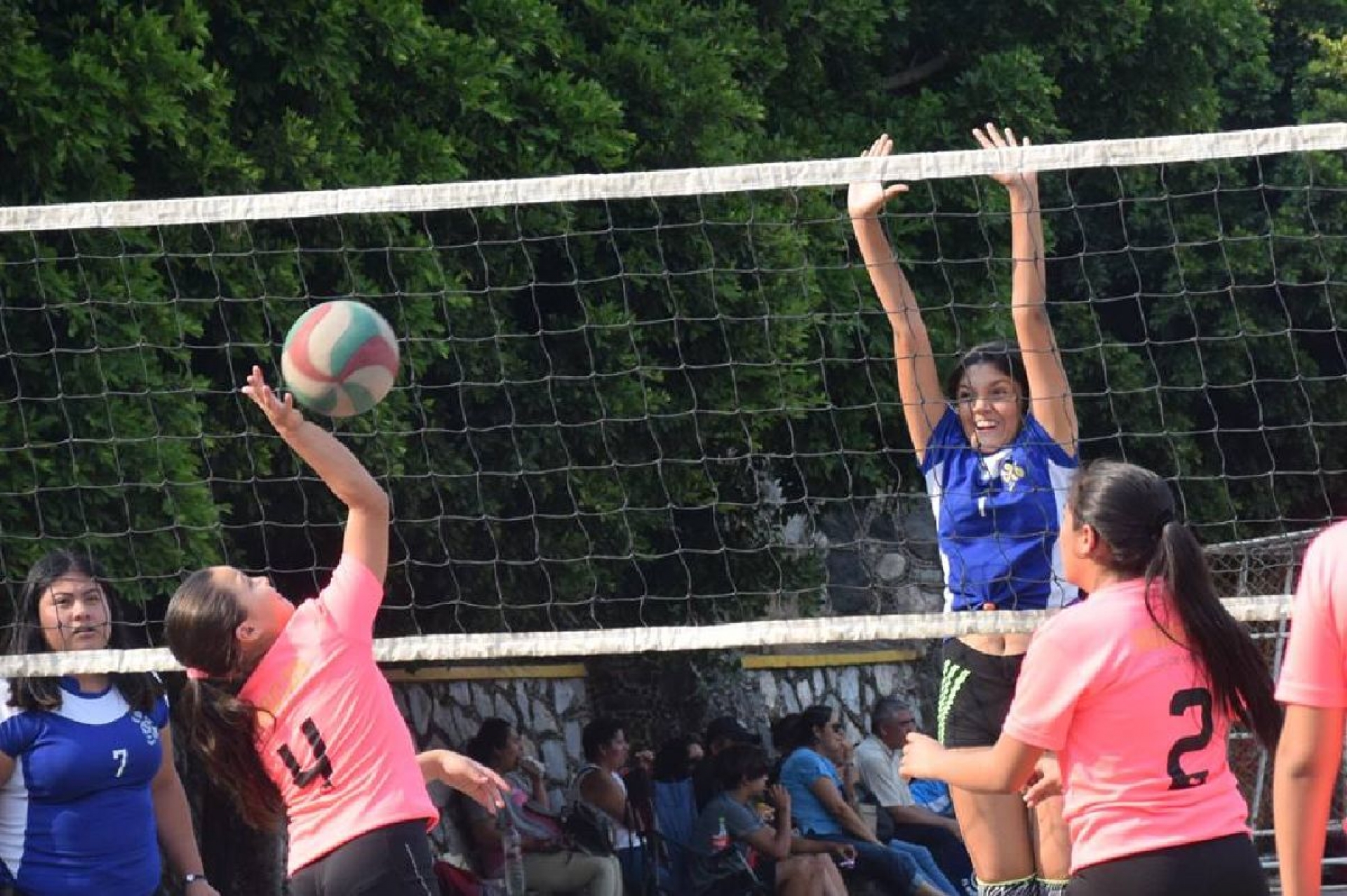 La Salle y Dragones abren sexta jornada en la Liga Estudiantil de Voleibol