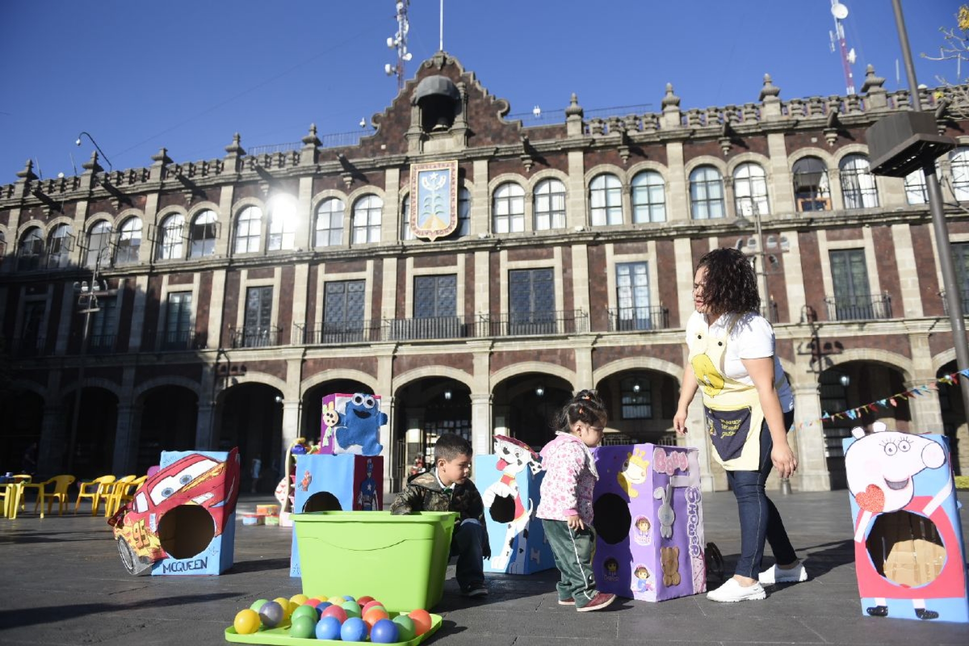 Protestan contra cancelación de estancias infantiles