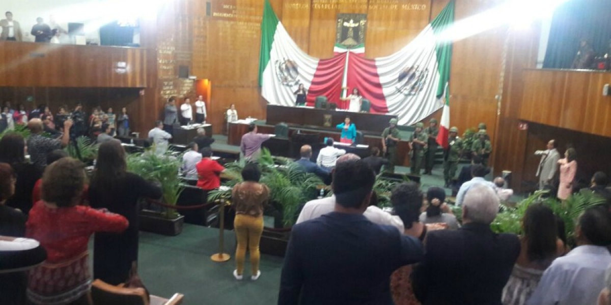 Instalan el Parlamento de Mujeres 2017, en el Congreso del estado