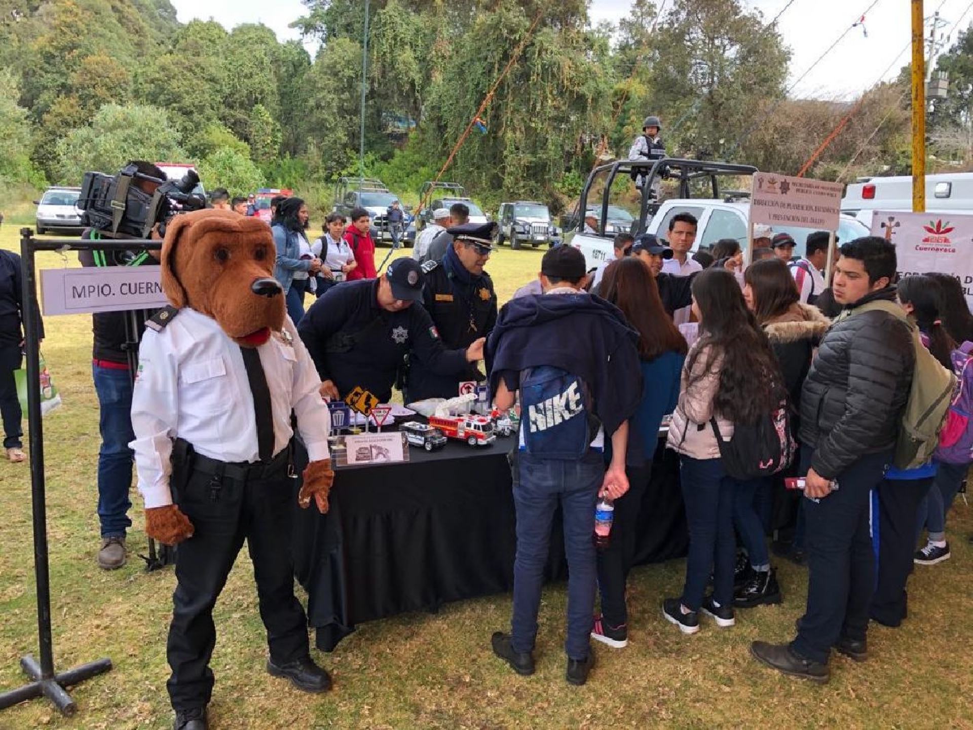 Estudiantes colaboran en prevención del delito