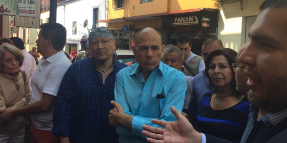 Comerciantes recorren calles en el centro de Cuernavaca con autoridades, para conocer proyecto de remodelación