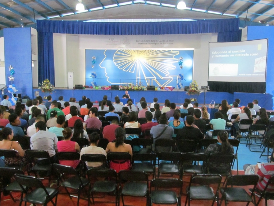 Planea ITZ llegar a seis mil estudiantes en 2018