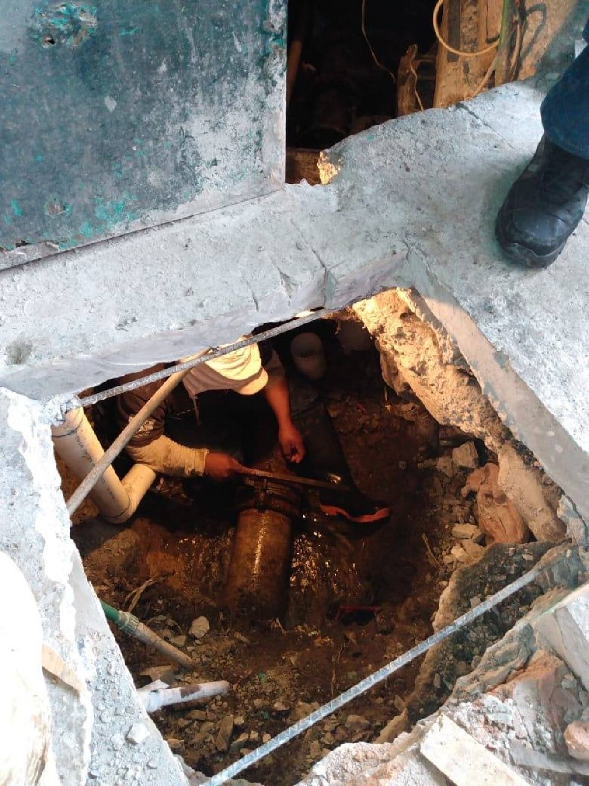 Repara SAPAC fuga en alrededores del ALM