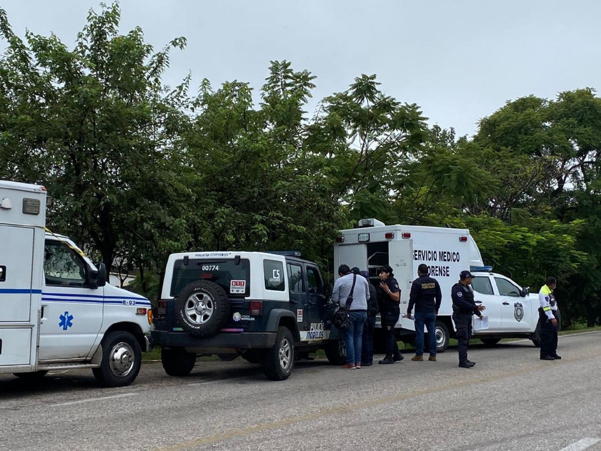 Dejan cadáver a orillas de la carretera Tepoztlán-Yautepec