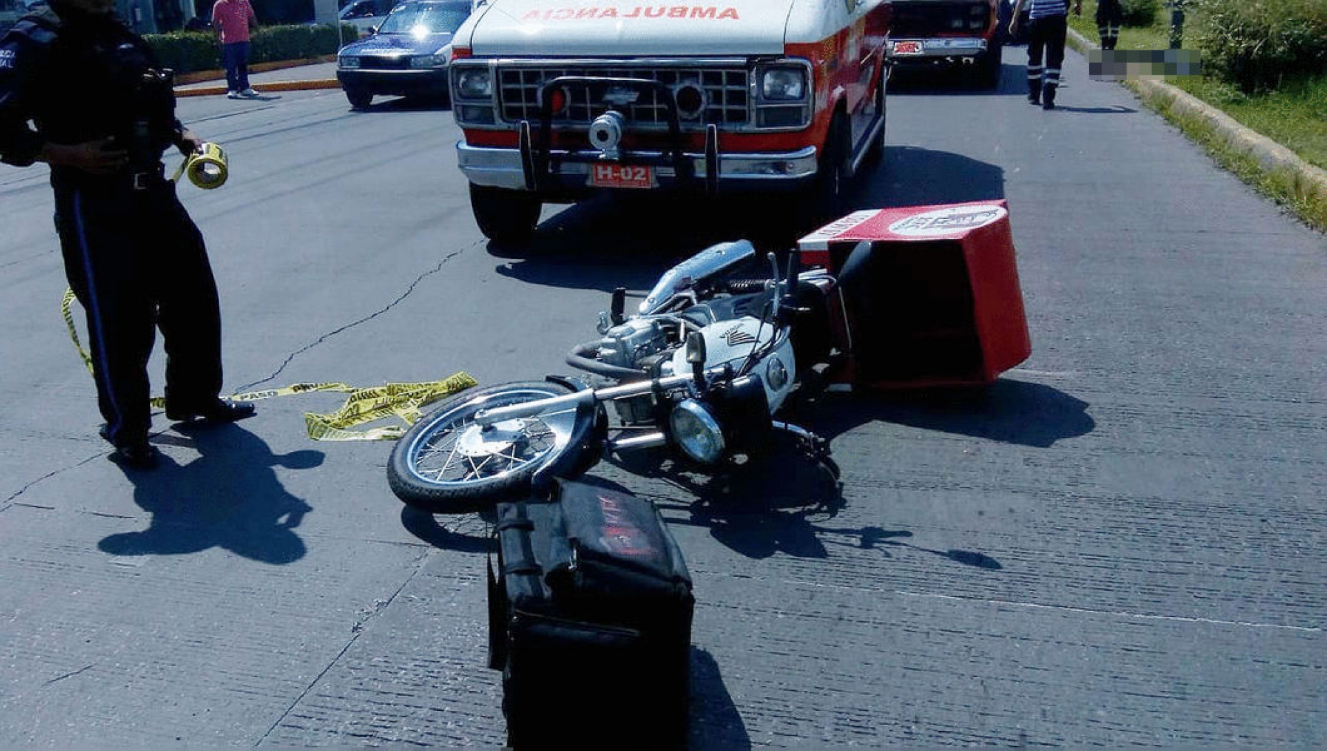 Muere motociclista atropellado en el bulevar Cuauhnáhuac