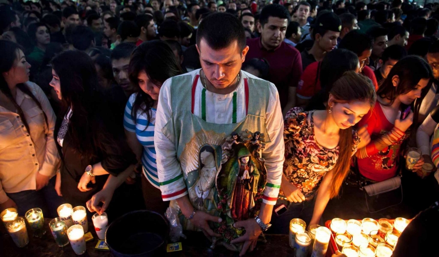 Para los mexicanos existe Dios, la Virgen... y los extraterrestres
