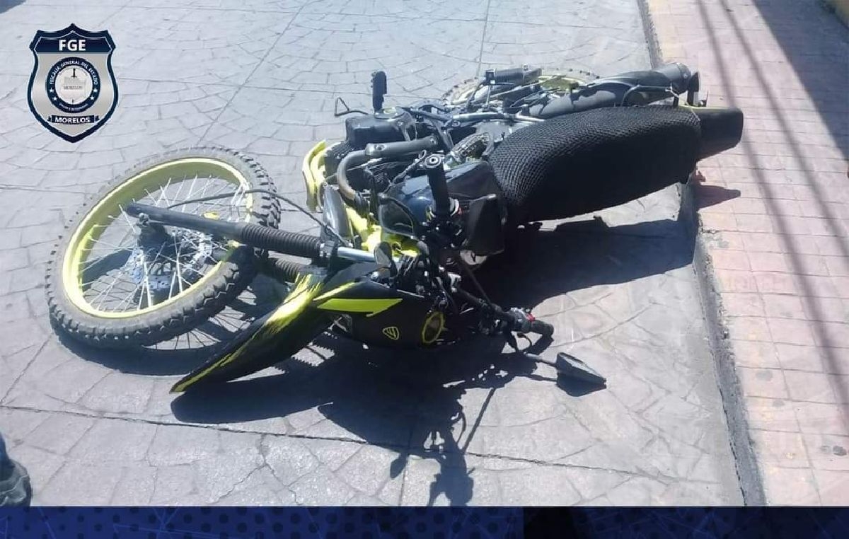 Atropelló a un policía y a un vecino