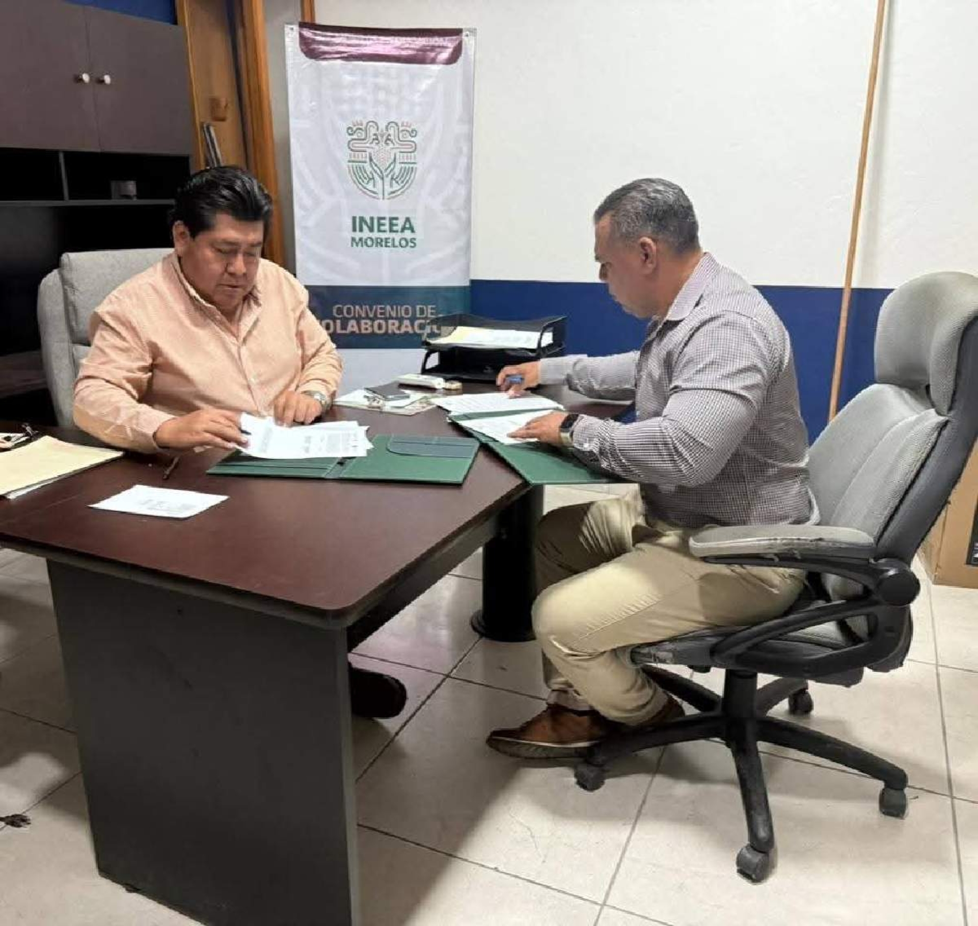 Coatetelco firma convenio con el INEA