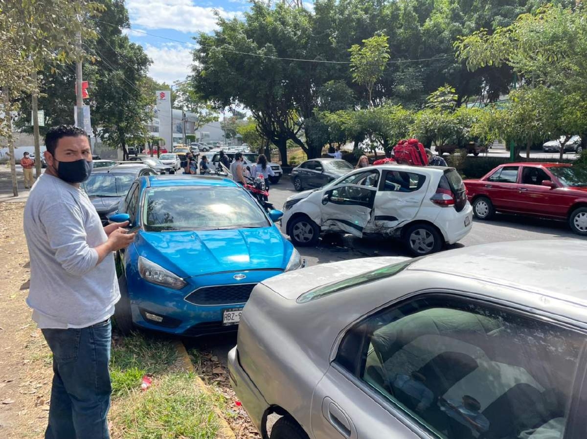 Carambola en Teopanzolco deja una mujer herida