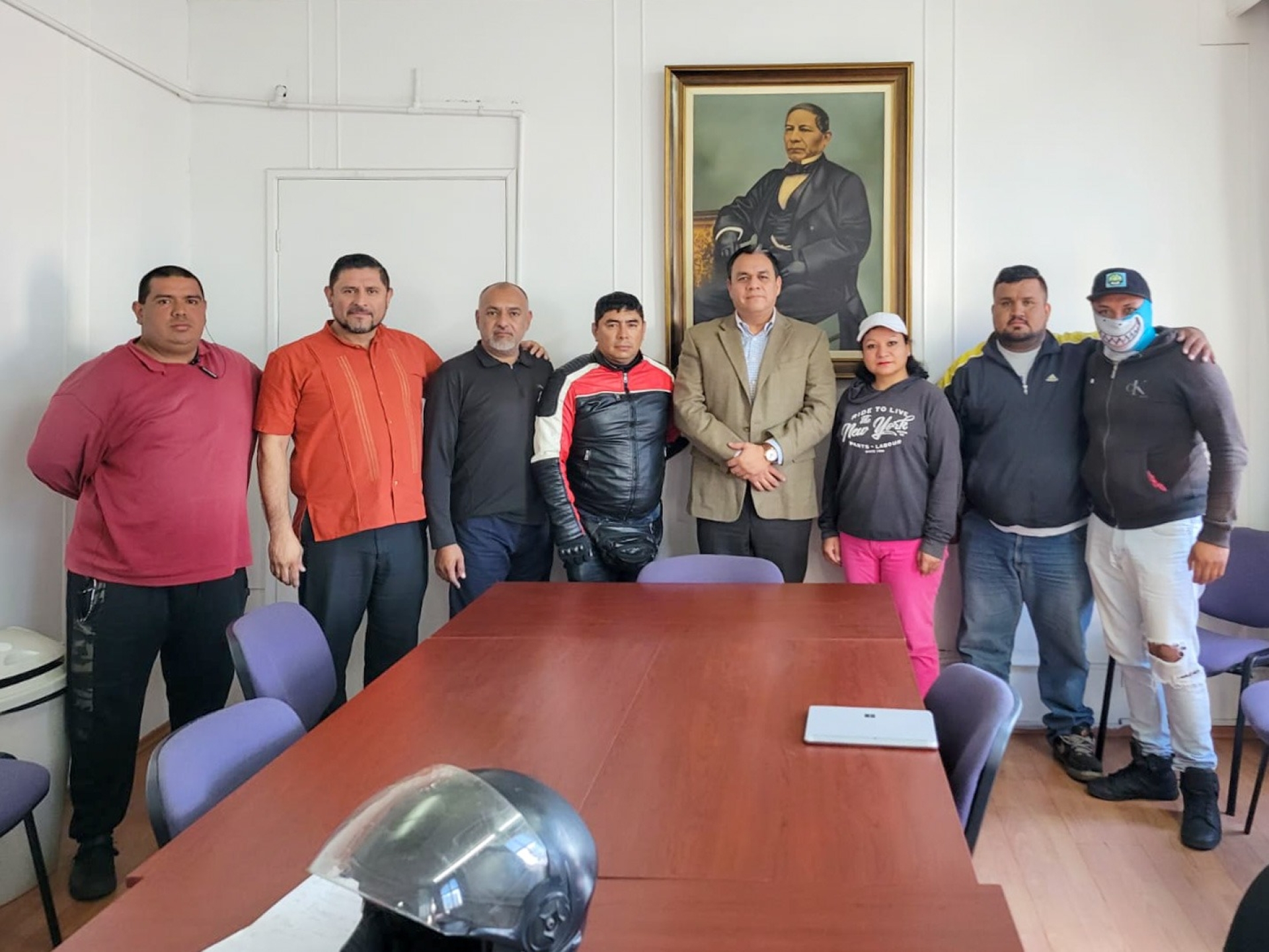 Atiende Secretaría de Gobierno a repartidores de comida por aplicaciones móviles