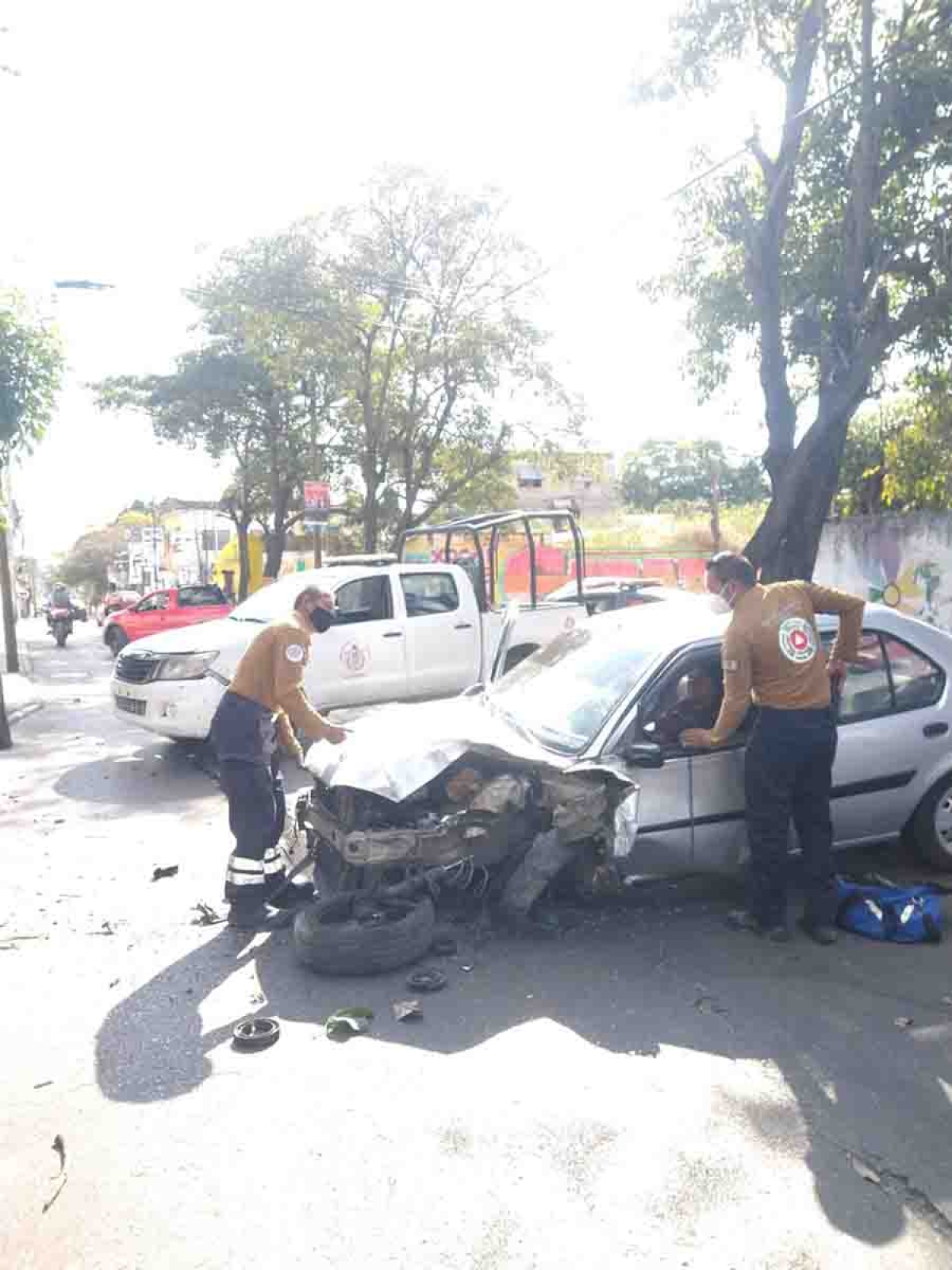 Resultó lesionada al chocar en un auto