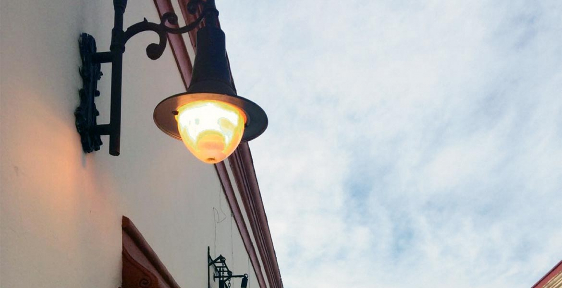 Reparan luminarias de Cuernavaca