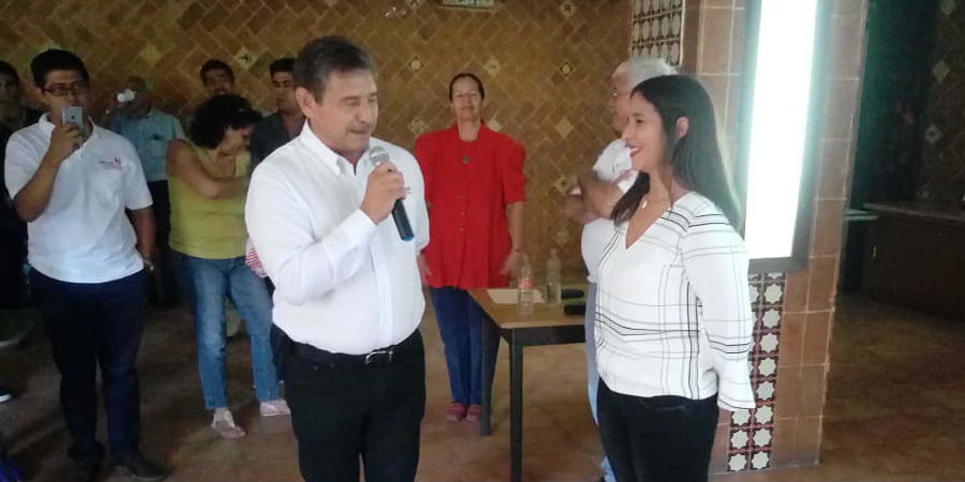 Refiere candidato independiente a la alcaldía de Cuernavaca utilidad de aplicación para denunciar incidencias