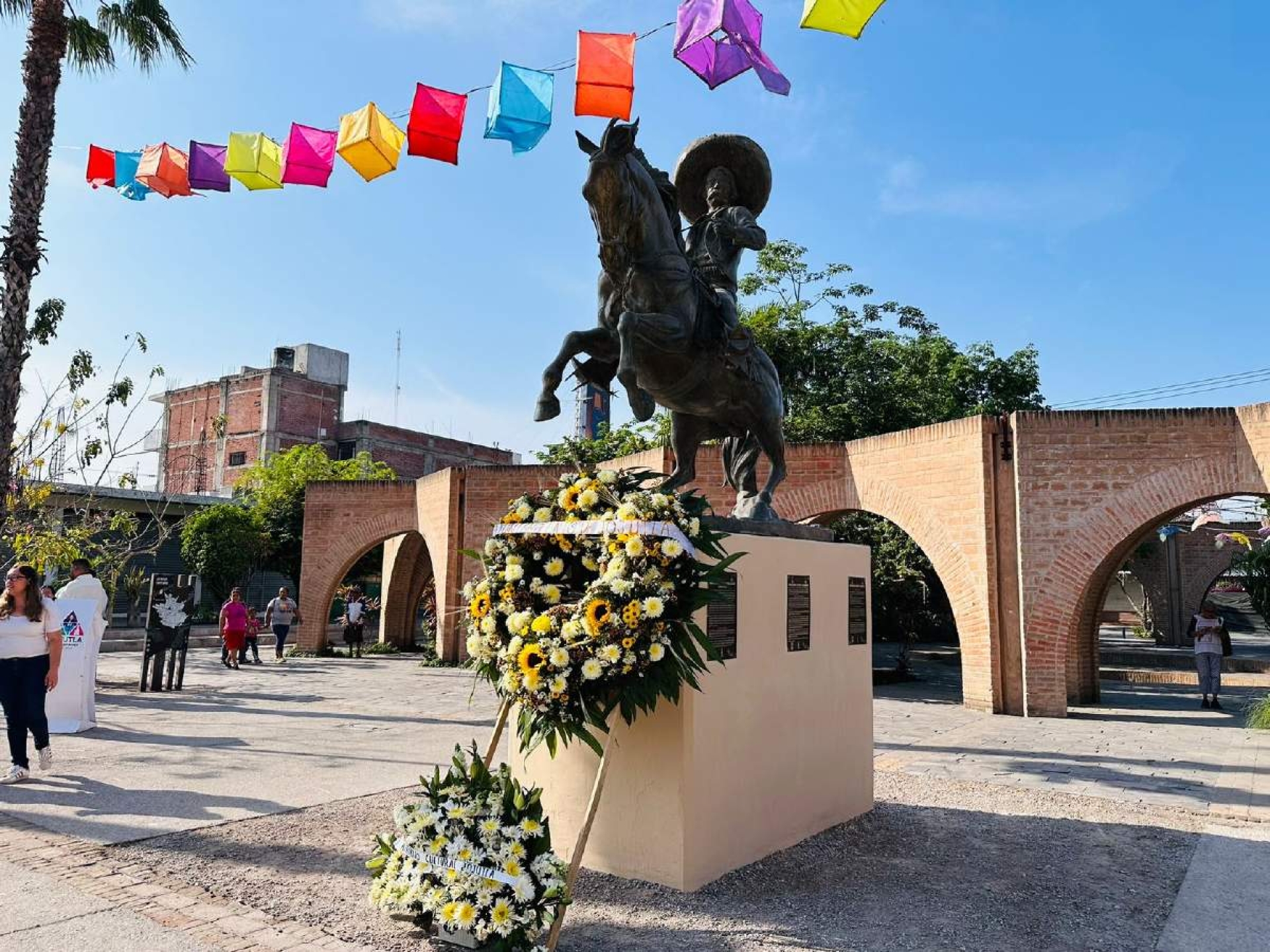 Realizan ceremonia cívica por el CV aniversario luctuoso de Zapata