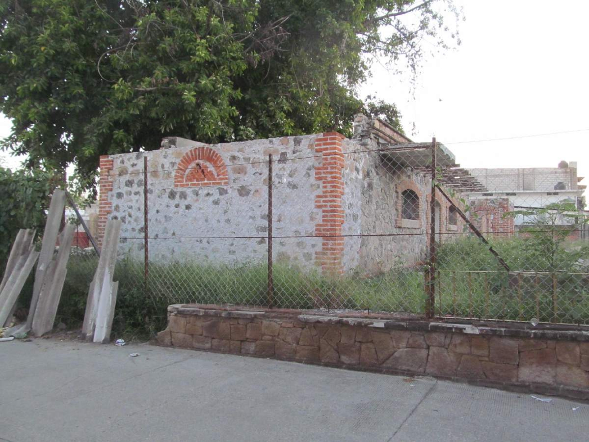 Pendiente, reconstrucción de la exestación del ferrocarril en Jojutla