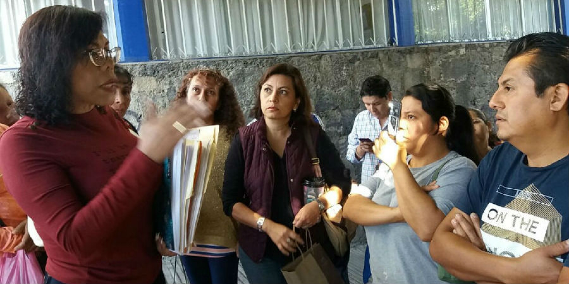 Protestan padres de familia de la primaria '18 de Marzo' en Tlaltenango