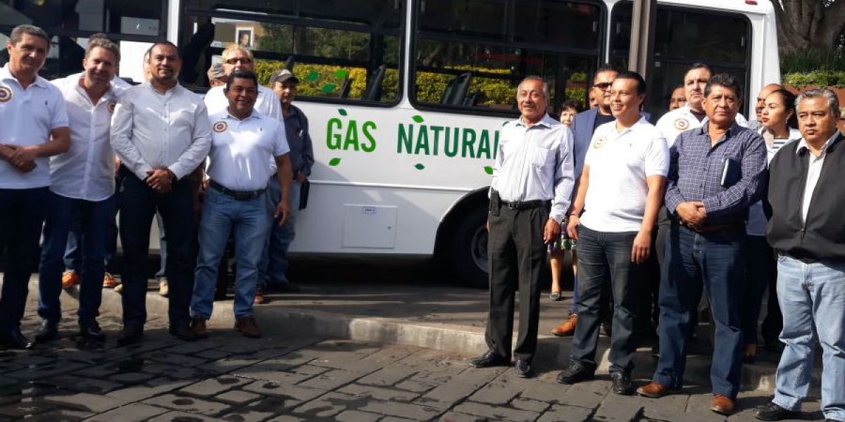 Al momento: Presentan rutas y taxis con gas natural