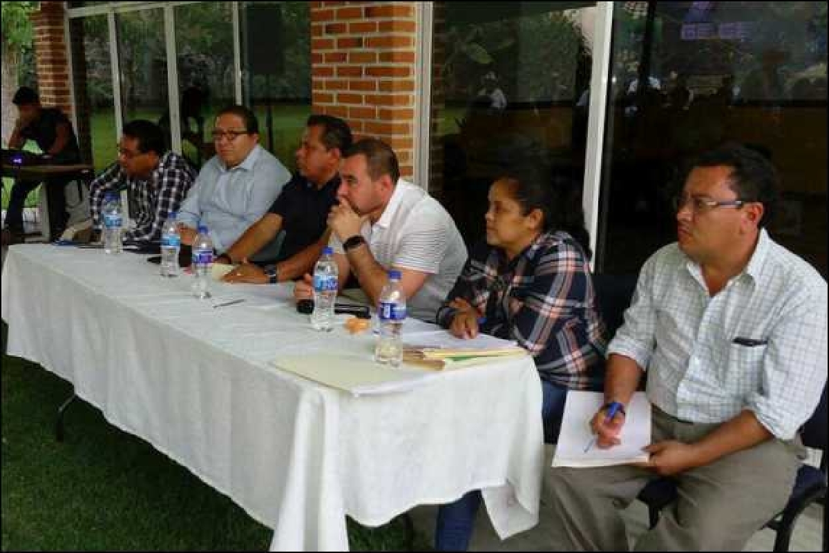 Agustín Alonso Gutiérrez se reunió con ayudantes municipales