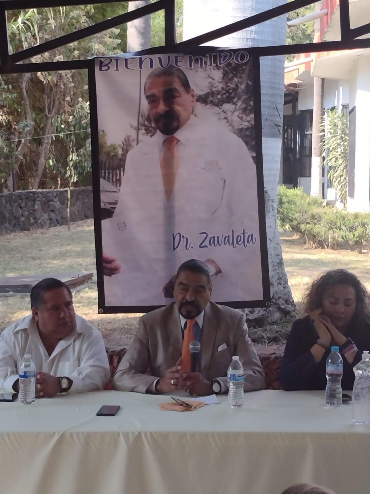 El doctor Gustavo Zavaleta visitó la capital morelense