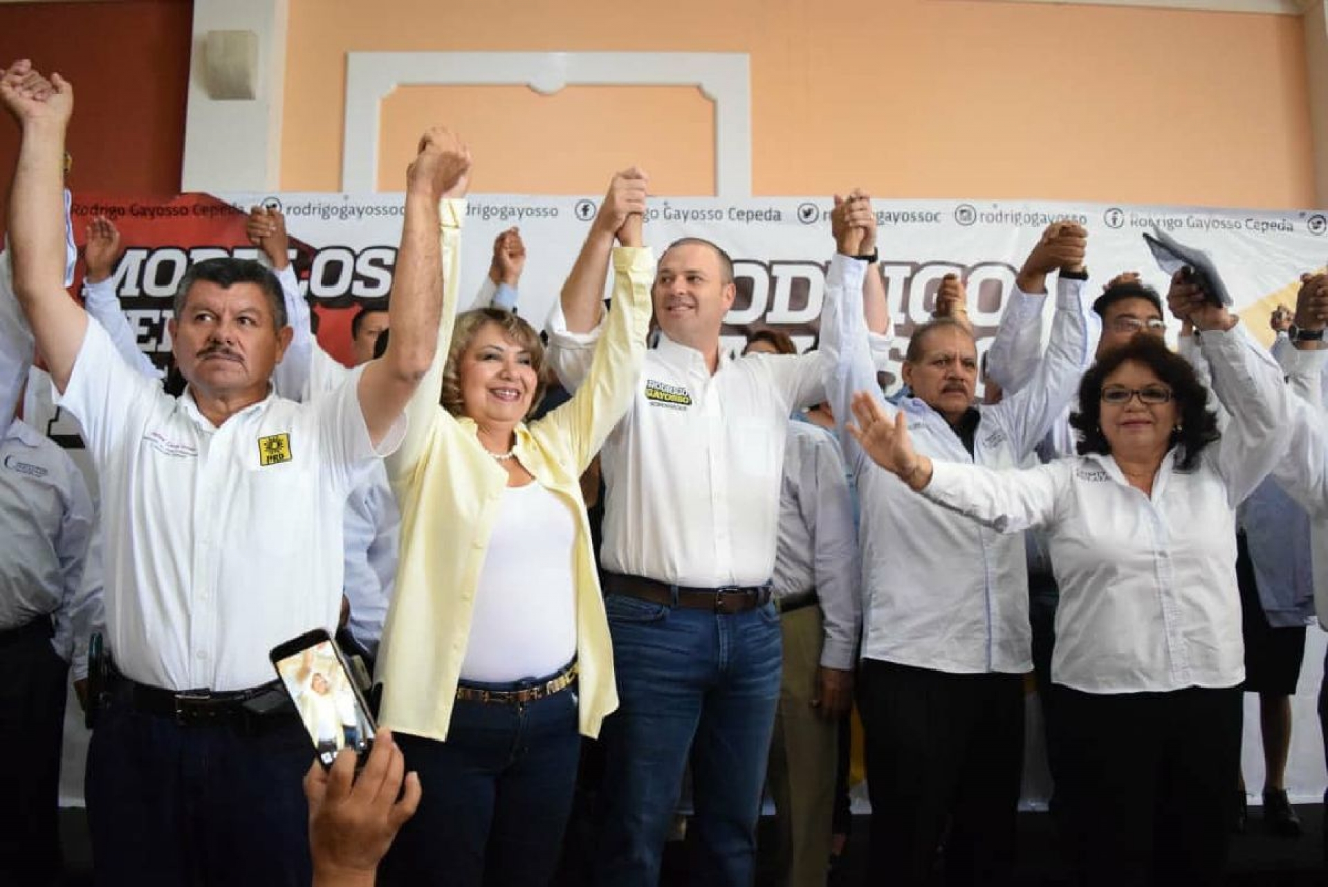 Militantes y excandidatos del PES se suman a Rodrigo Gayosso