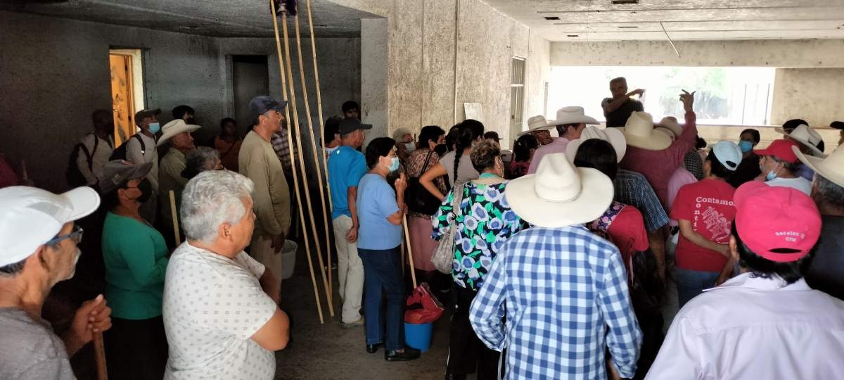 Recuperan ejidatarios inmueble que ocupaba Banrural en Cuautla