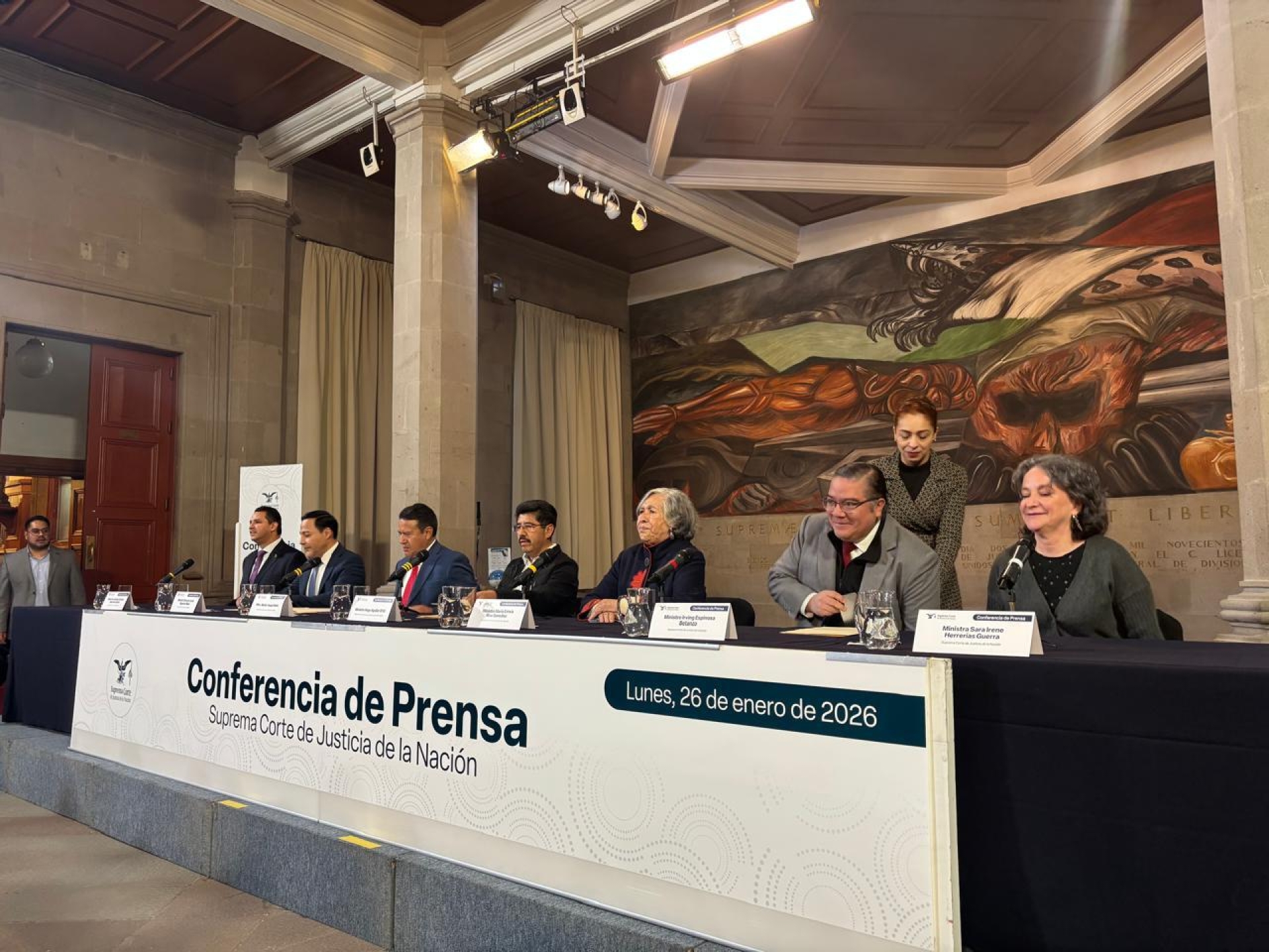 Corte no usará nuevas camionetas por austeridad, afirma Hugo Aguilar
