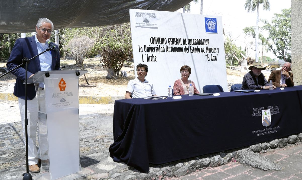 Comunidad El Arca y la UAEM firman convenio de colaboración