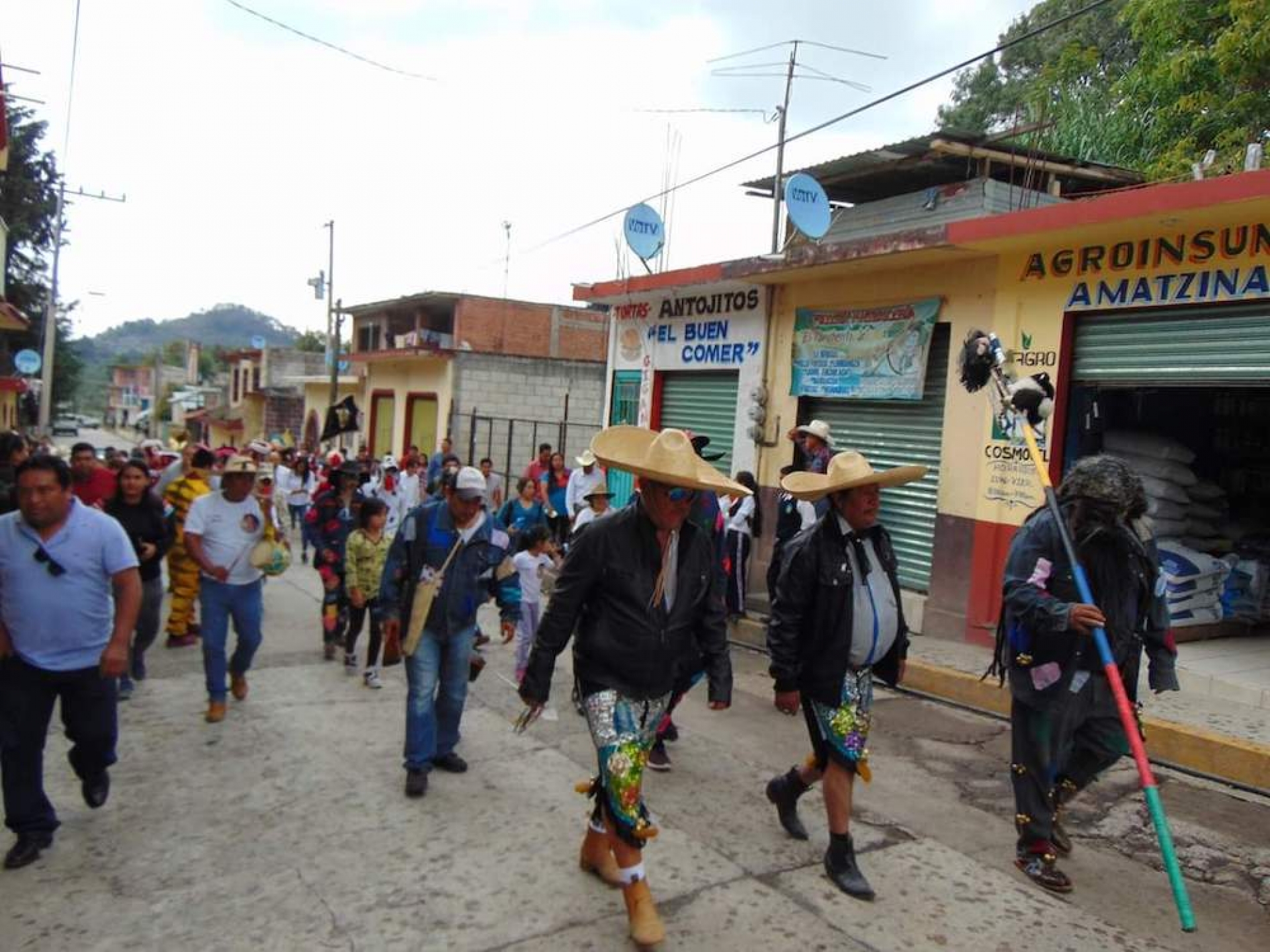 Continúan los intercambios culturales de municipios indígenas