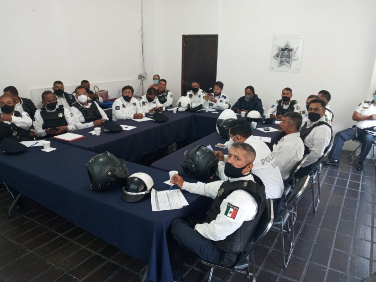 Sensibilizan a policías en trato incluyente