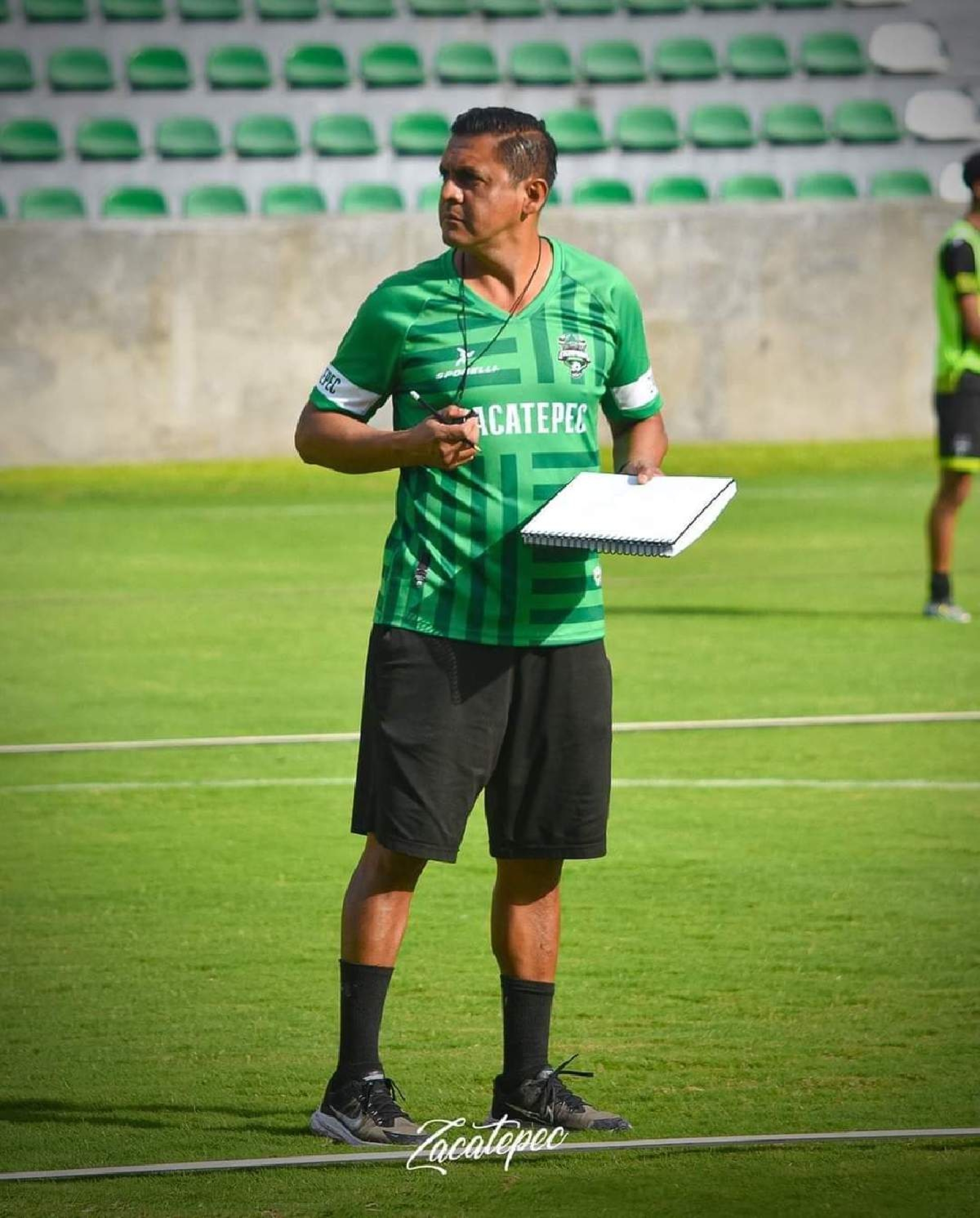 Antonio Lara deja el banquillo