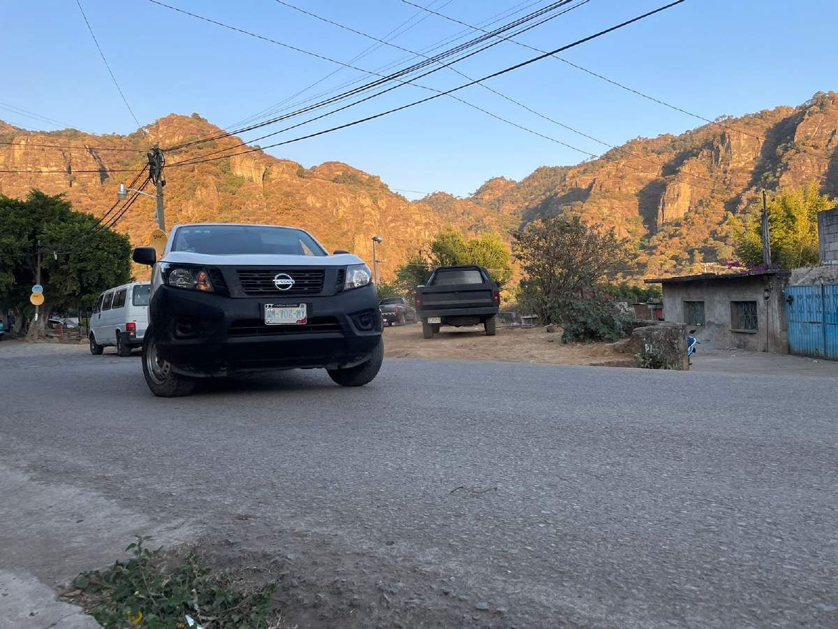 Vecinos de Amatlán retienen y golpean a regidora de Tepoztlán