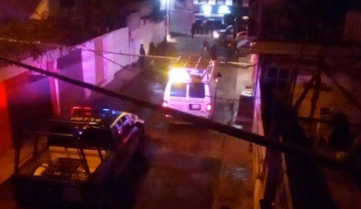 Uno de los tres hombres heridos a balazos en Santa María Ahuacatitlán falleció
