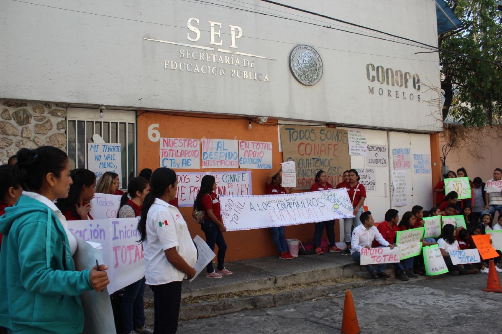 Denuncian despidos injustificados en Conafe