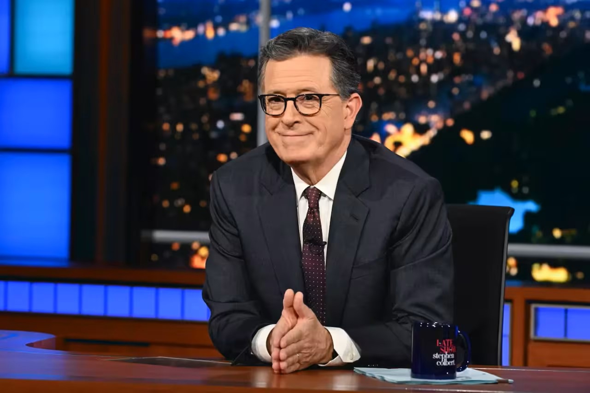 CBS anuncia la cancelación de 'The Late Show with Stephen Colbert' en medio de recortes y tensiones políticas